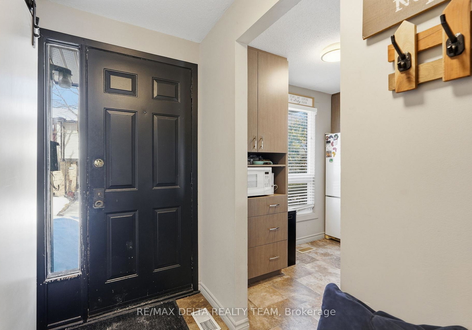6821-bilberry-drive-ottawa-ontario-x12854834