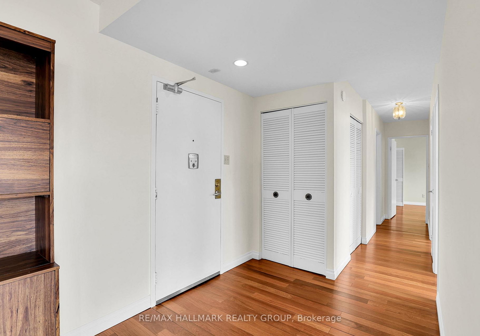 333-chapel-street-ottawa-ontario-x12855406