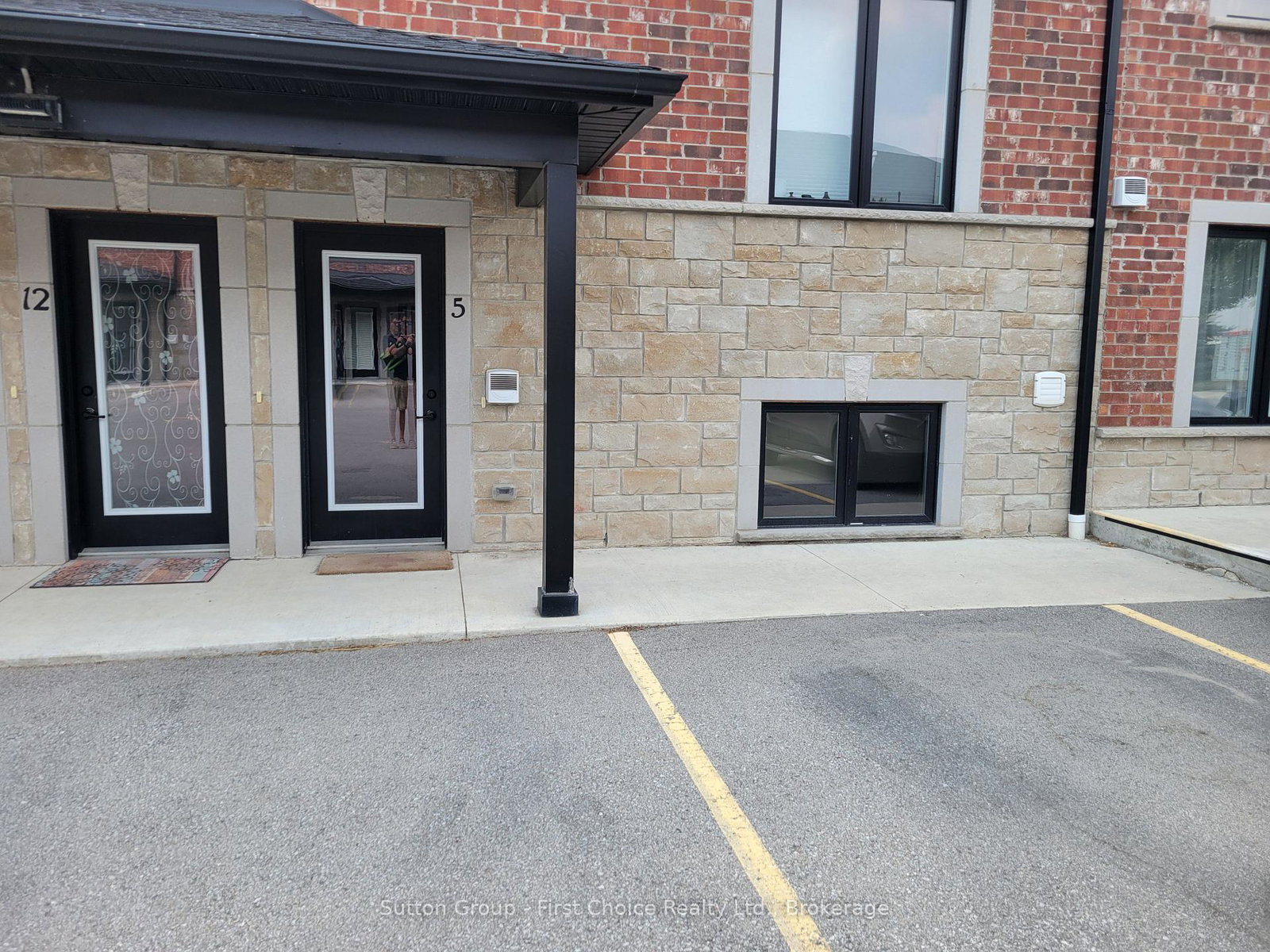 320vivian-line-37-stratford-ontario-x12855488