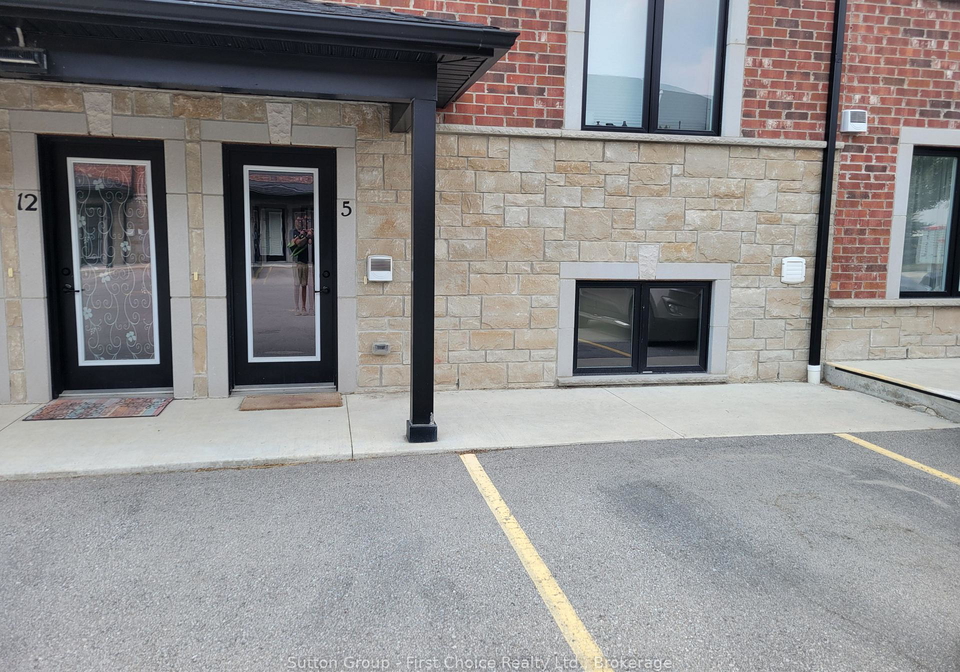 320vivian-line-37-stratford-ontario-x12855488