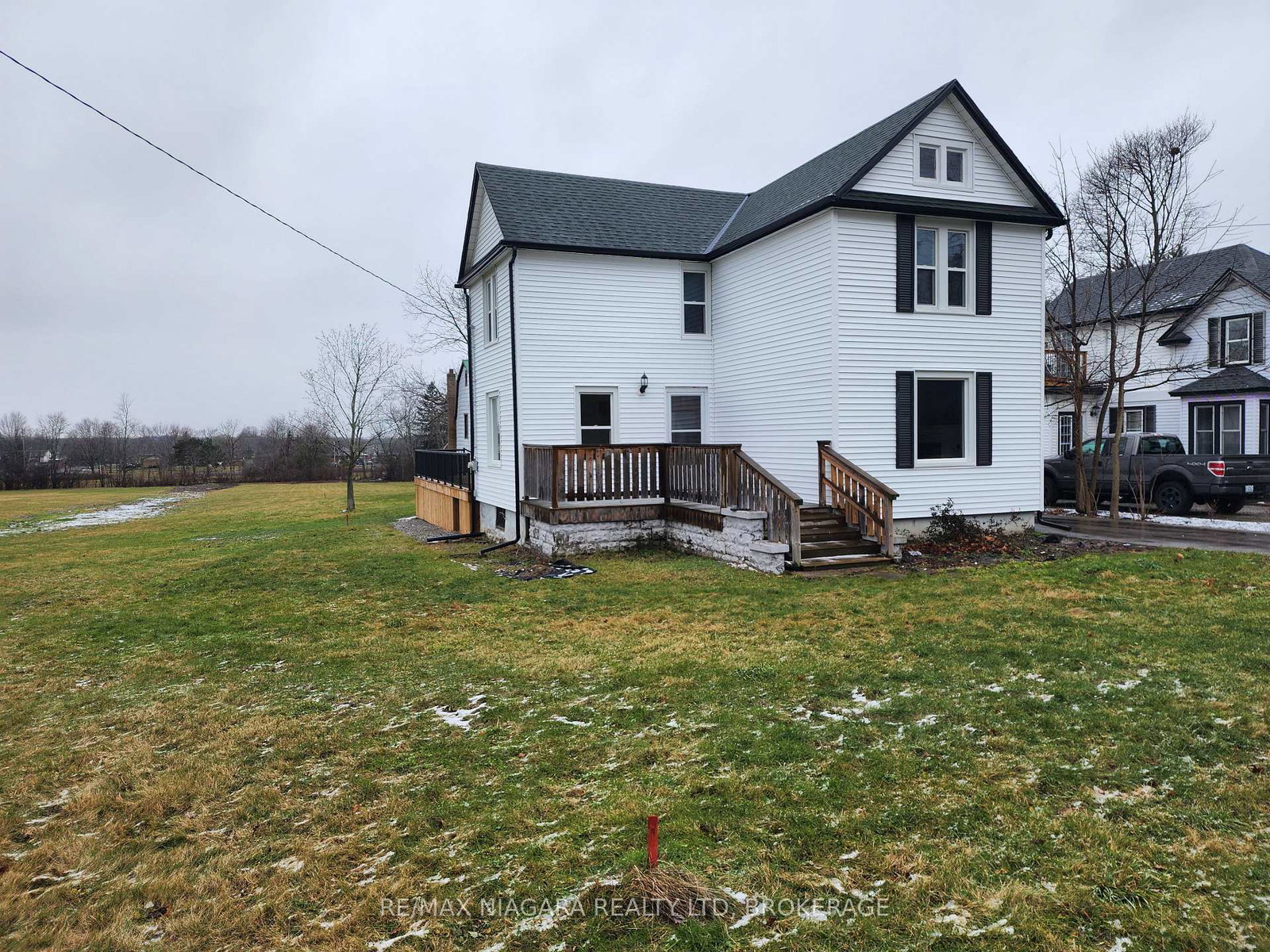 549-ridge-road-north-fort-erie-ontario-x12855640