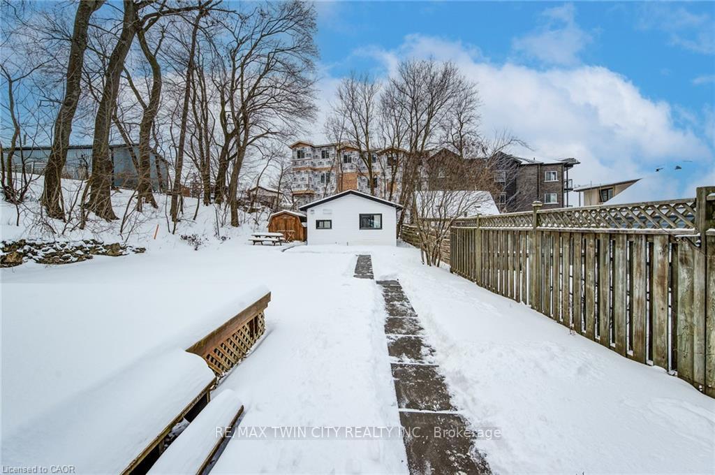 10-weaver-rear-unit-street-n-cambridge-ontario-x12856054