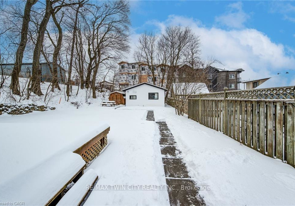 10-weaver-rear-unit-street-n-cambridge-ontario-x12856054