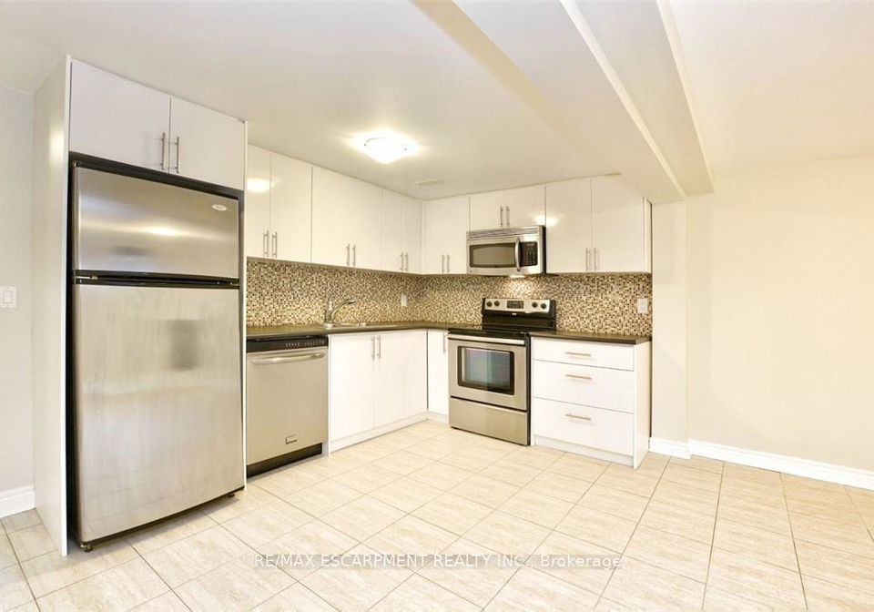 25-endfield-avenue-hamilton-ontario-x12856172