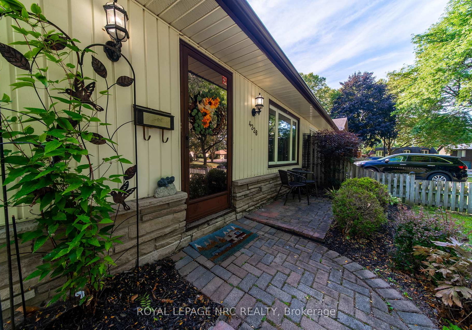 4228-york-drive-niagara-falls-ontario-x12856278