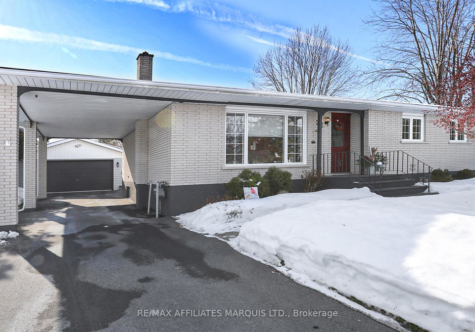22-pine-street-south-stormont-ontario-x12856594