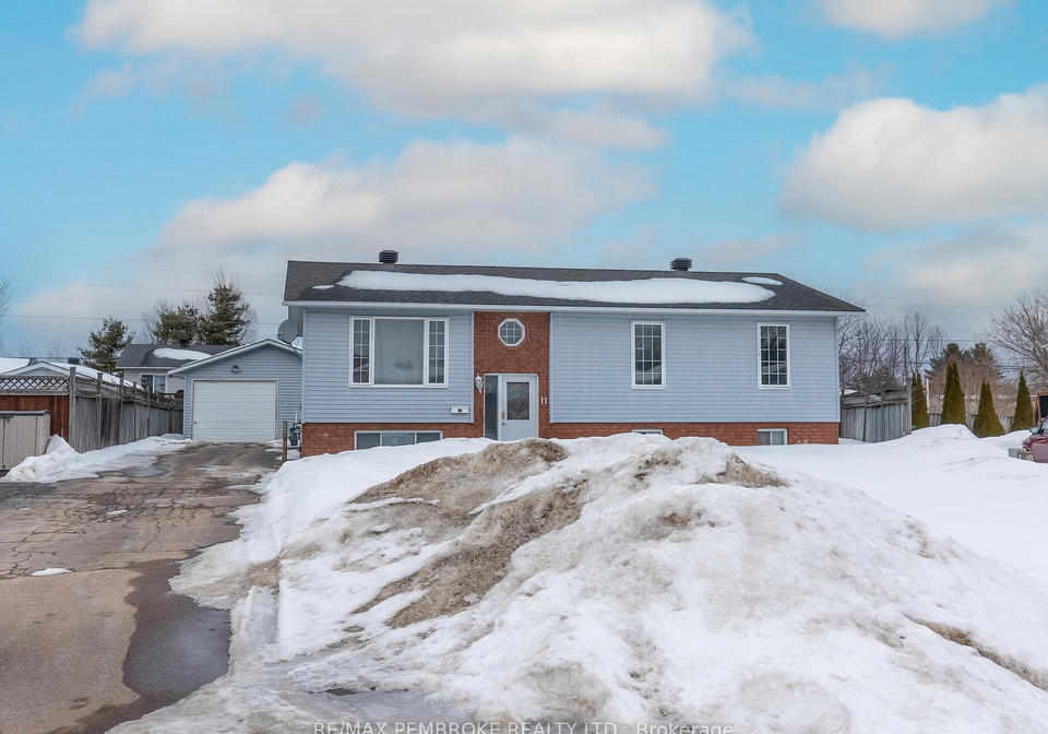 11-craig-place-petawawa-ontario-x12857808