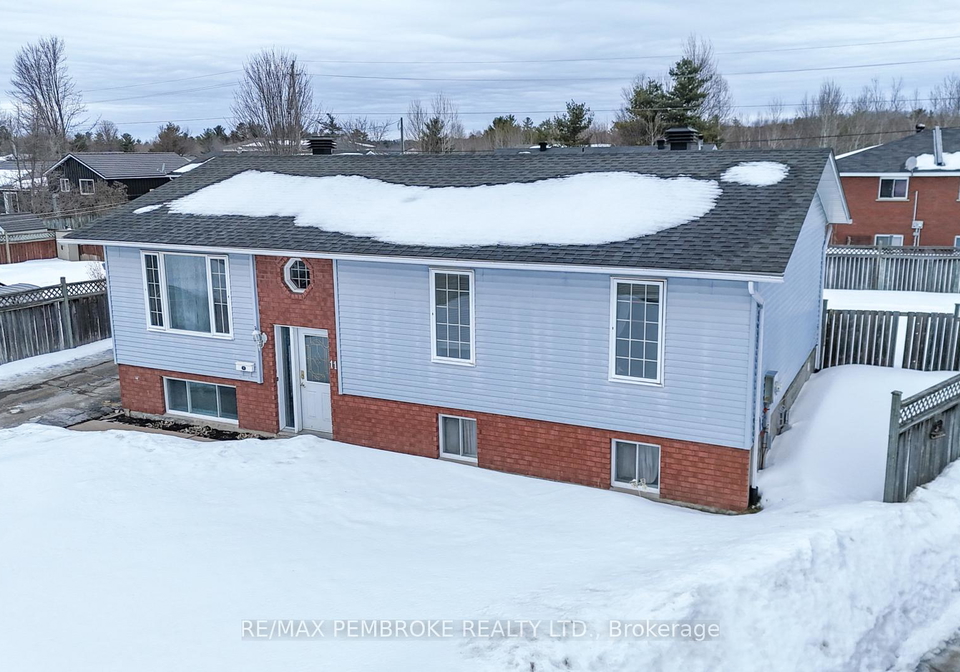 11-craig-place-petawawa-ontario-x12857808