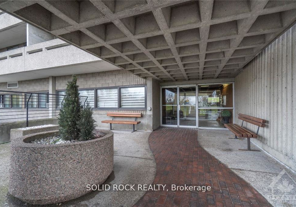 415-greenview-avenue-ottawa-ontario-x12857856
