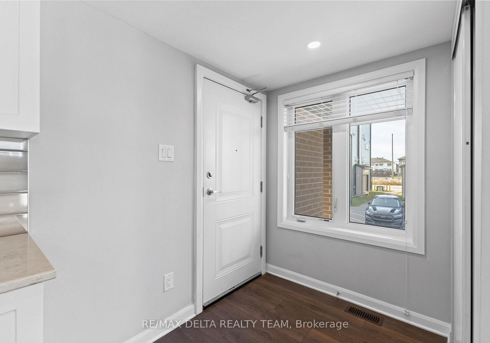 706-amberwing-private-ottawa-ontario-x12858124