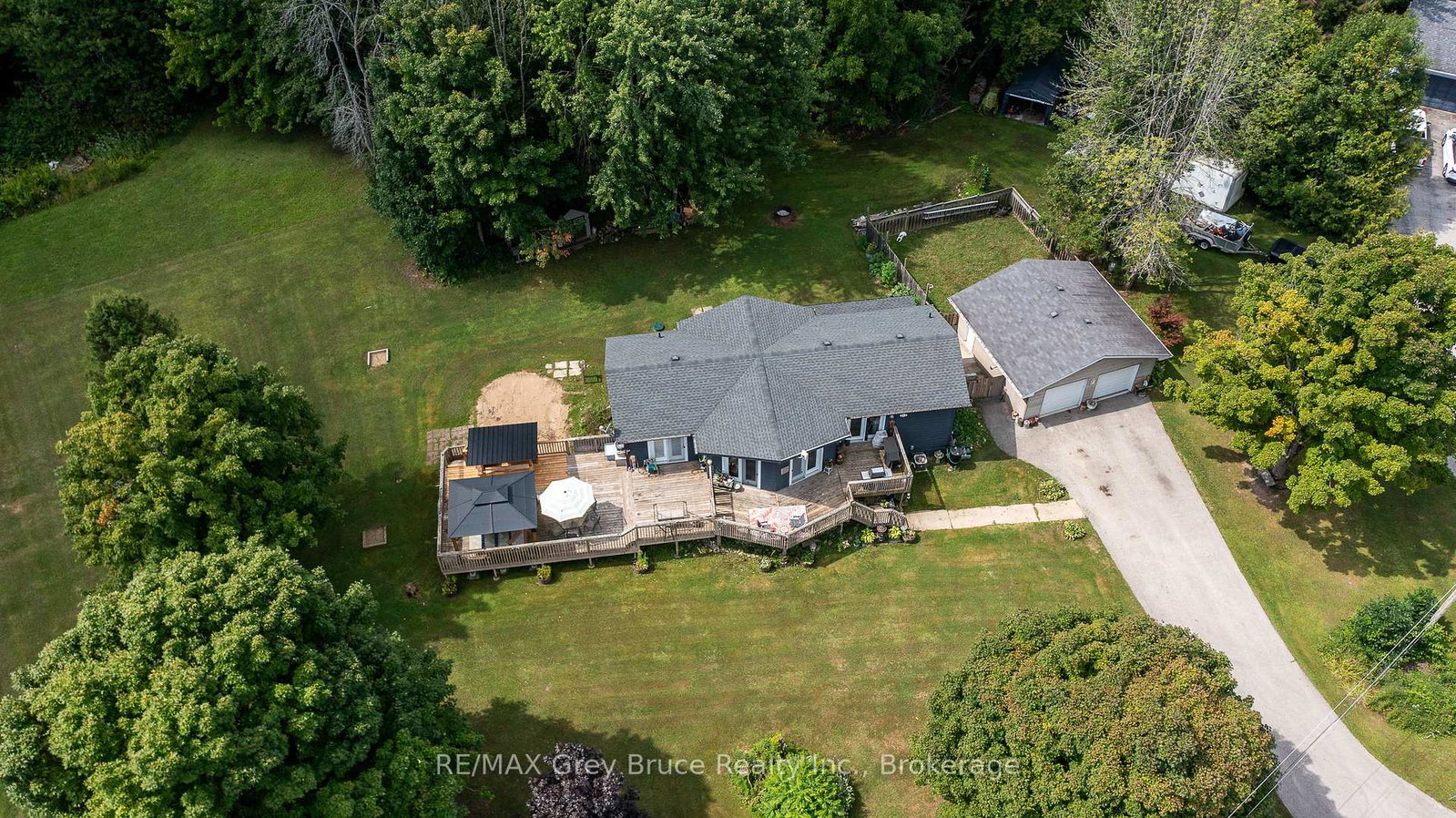 201-division-street-georgian-bluffs-ontario-x12858304