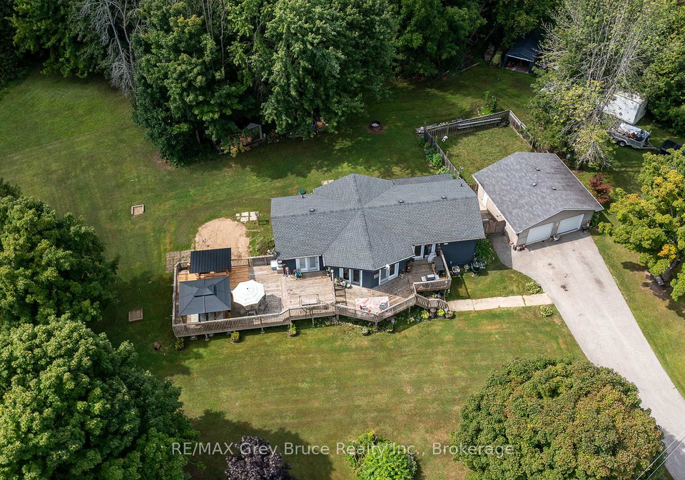 201-division-street-georgian-bluffs-ontario-x12858304