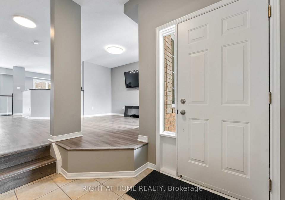 123-kinross-private-kanata-ontario-x12859242