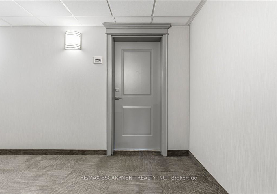 35-southshore-crescent-hamilton-ontario-x12859394