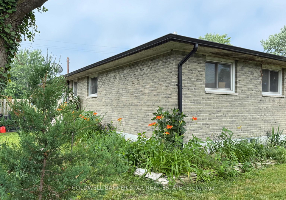 109-a-victoria-street-southwest-middlesex-ontario-x12859886