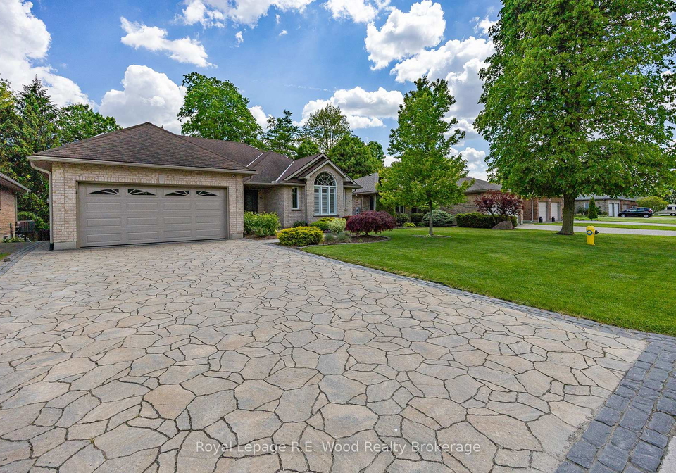 36-woodland-crescent-tillsonburg-ontario-x12860220