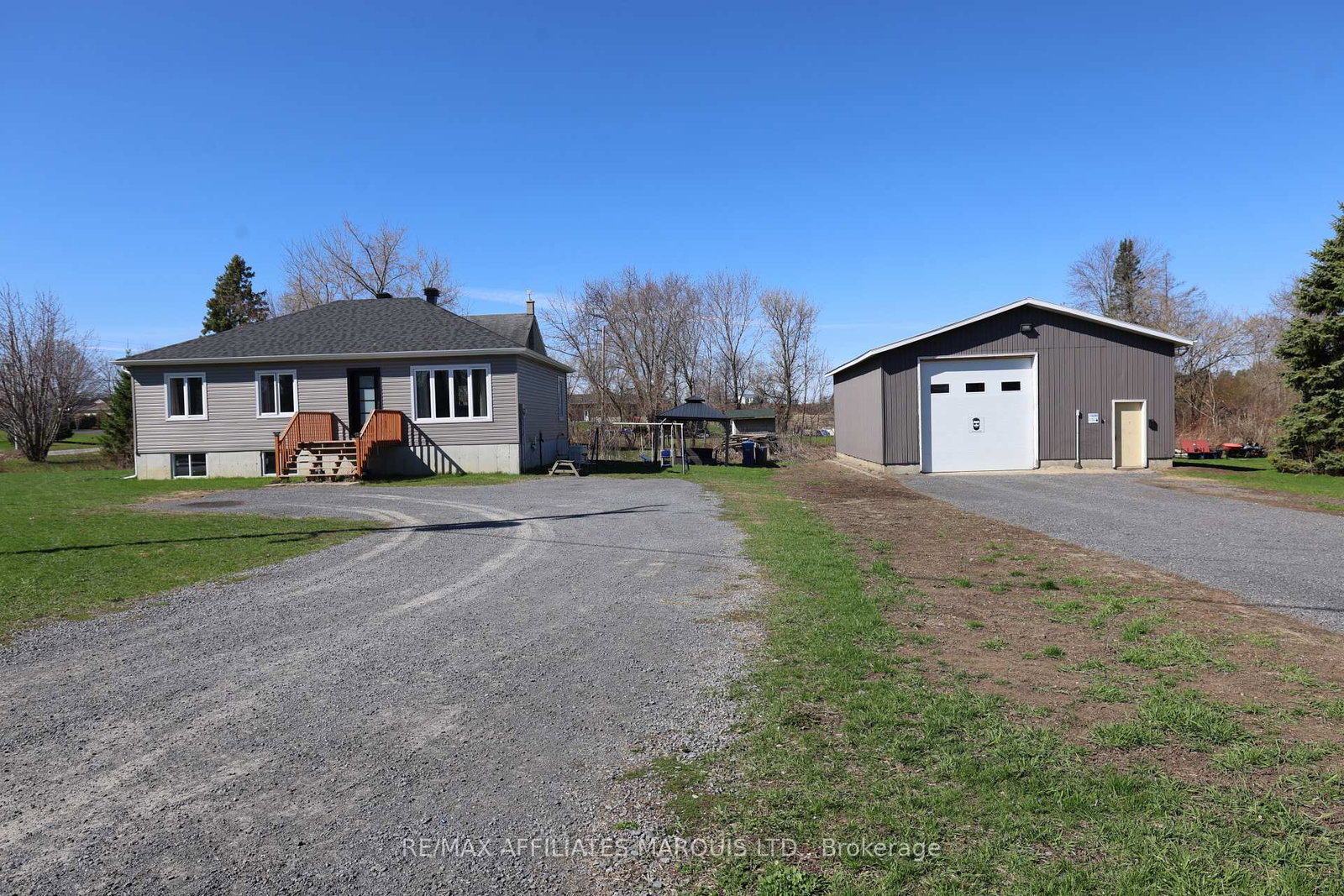6769-st-polycarp-street-north-stormont-ontario-x12860252