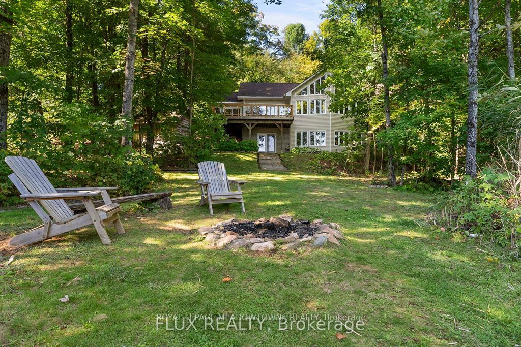 1658-hospitality-road-minden-hills-ontario-x12860346