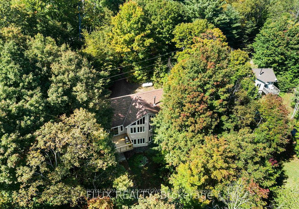 1658-hospitality-road-minden-hills-ontario-x12860346