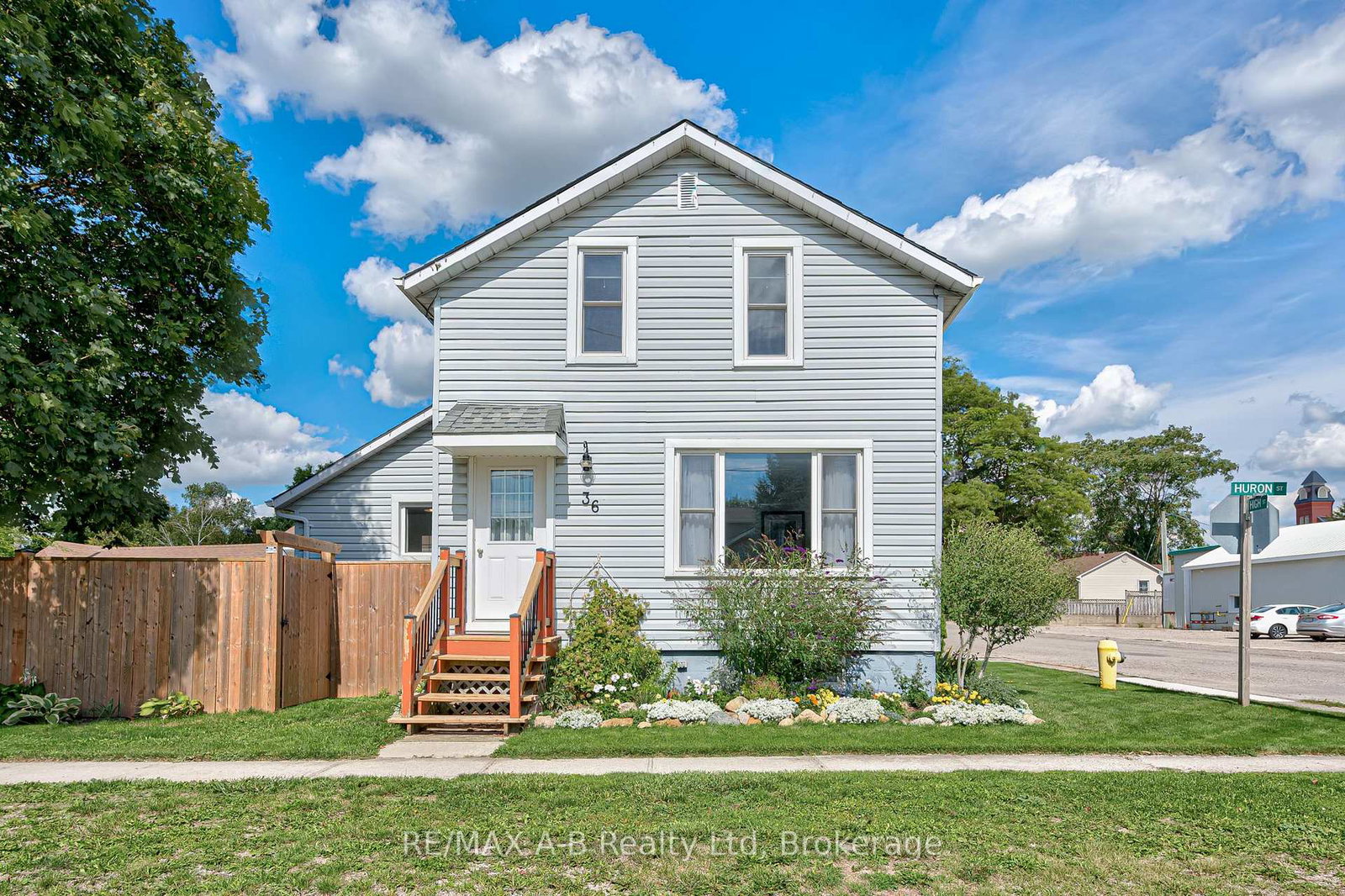 36-huron-street-huron-east-ontario-x12860570