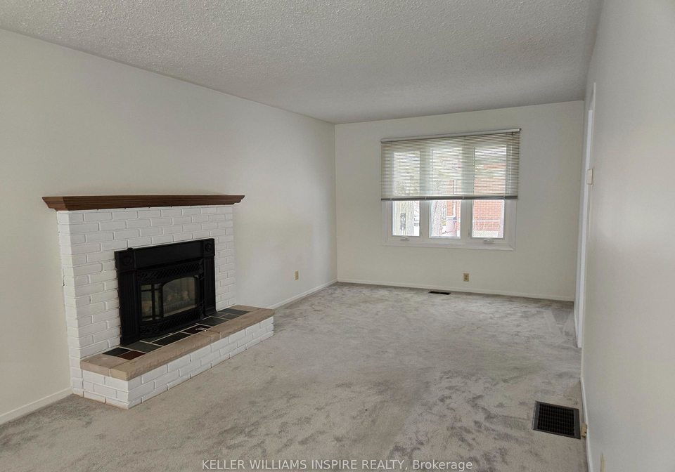10-flint-drive-belleville-ontario-x12860598