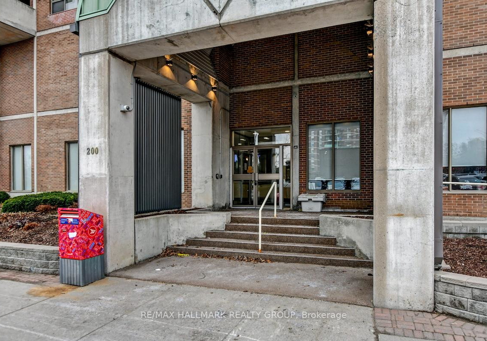 200-lafontaine-avenue-ottawa-ontario-x12860976
