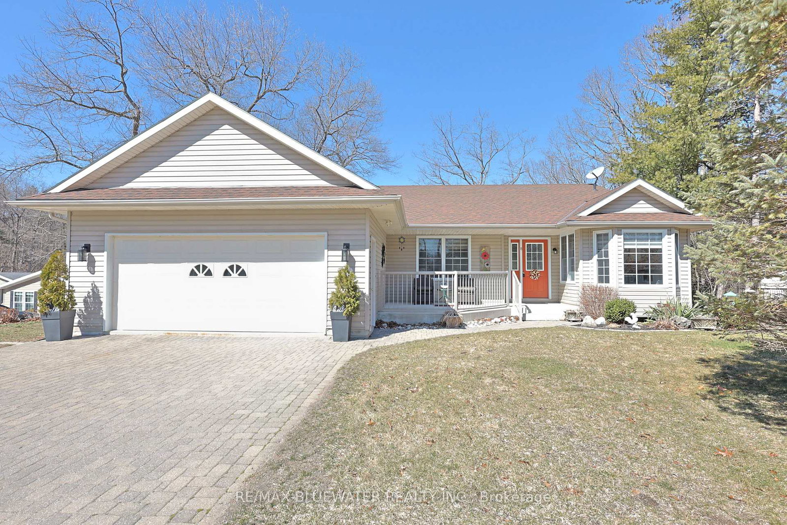 8-9826-northville-crescent-lambton-shores-ontario-x12861312
