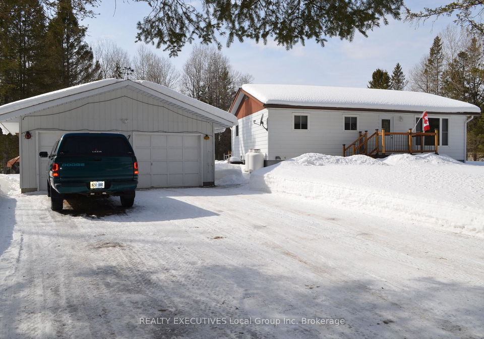 11-chalet-road-powassan-ontario-x12861388