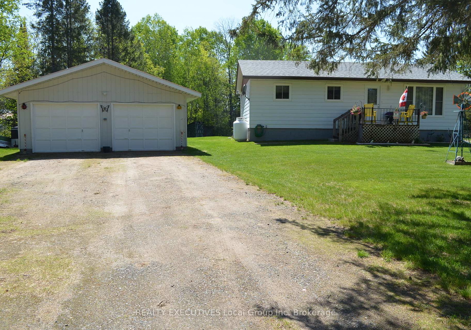 11-chalet-road-powassan-ontario-x12861388