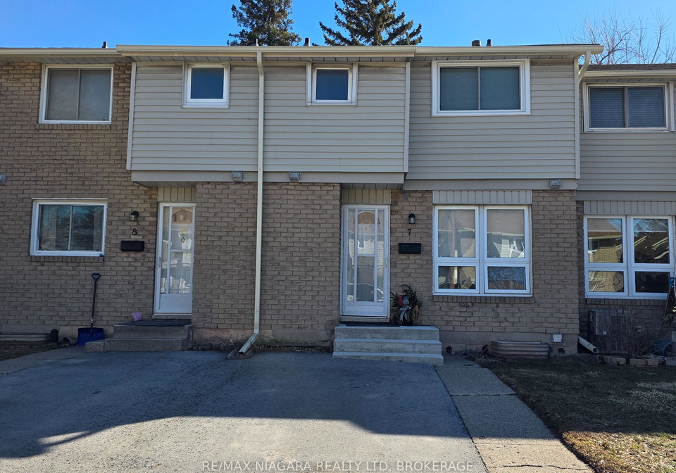 676thorold-stone-road-niagara-falls-ontario-x12861802