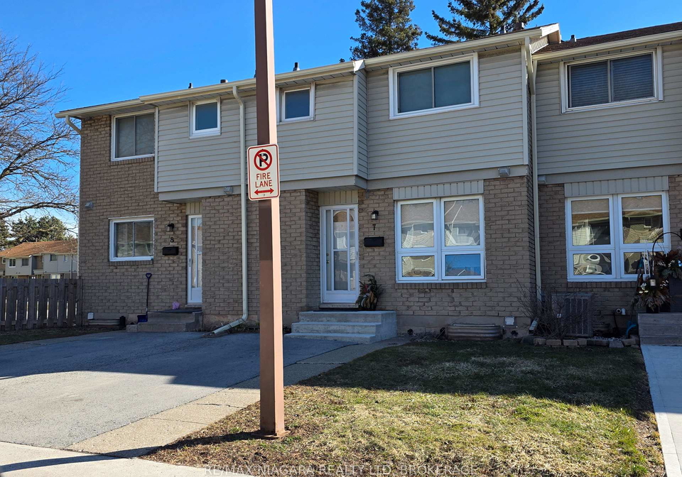676thorold-stone-road-niagara-falls-ontario-x12861802