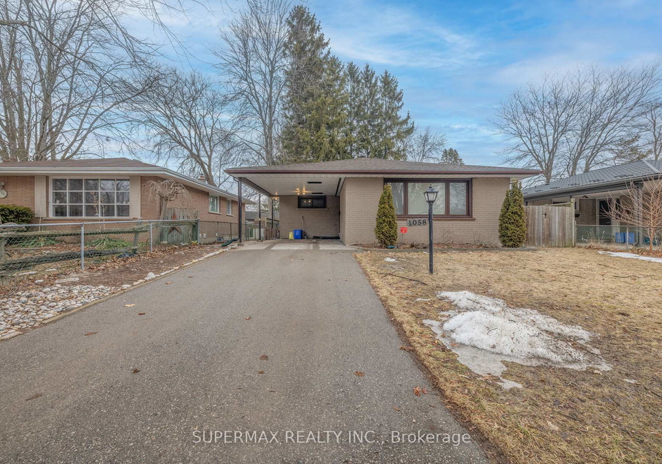 1058-apache-road-london-east-ontario-x12862012