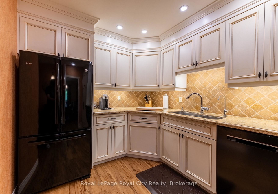 121-waterloo-avenue-guelph-ontario-x12862306