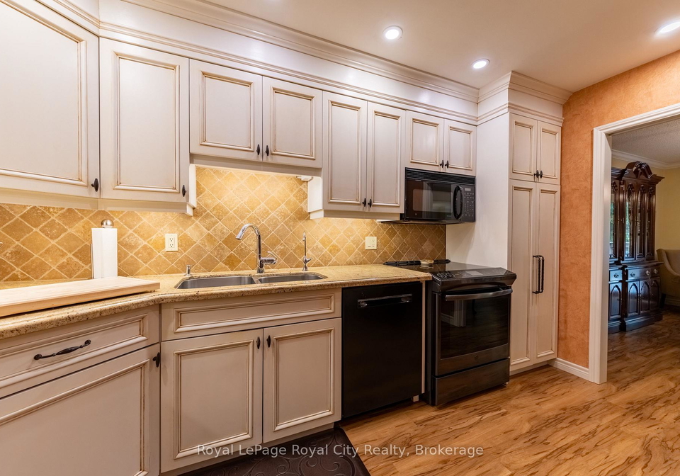 121-waterloo-avenue-guelph-ontario-x12862306