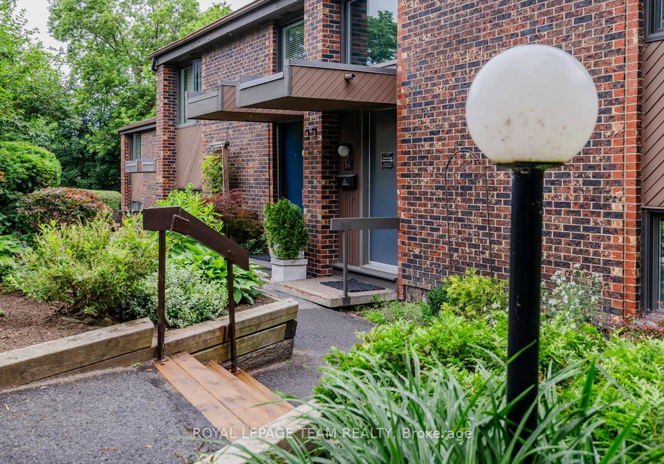 121-buell-street-ottawa-ontario-x12862368