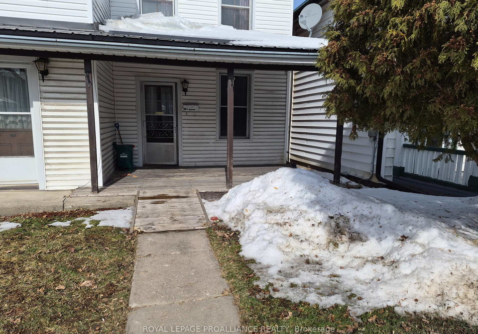 8w-pearl-street-w-brockville-ontario-x12862476