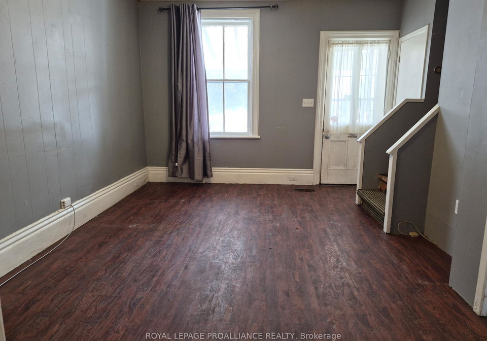8w-pearl-street-w-brockville-ontario-x12862476