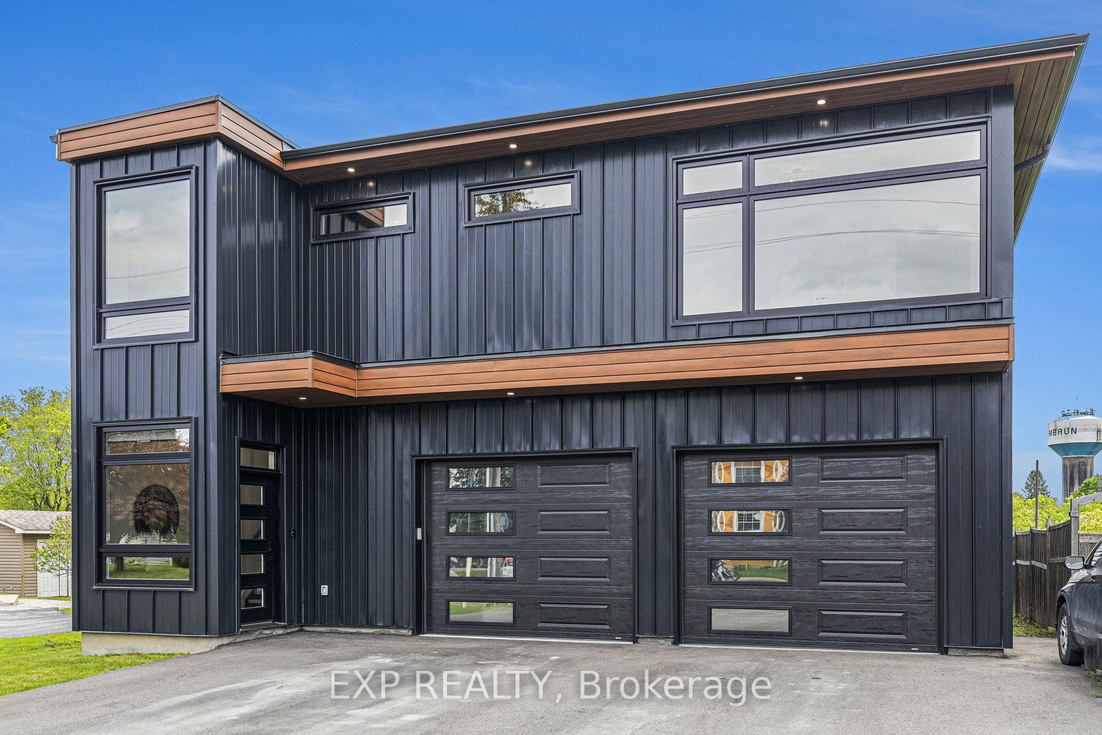 1056-notre-dame-street-russell-ontario-x12862504