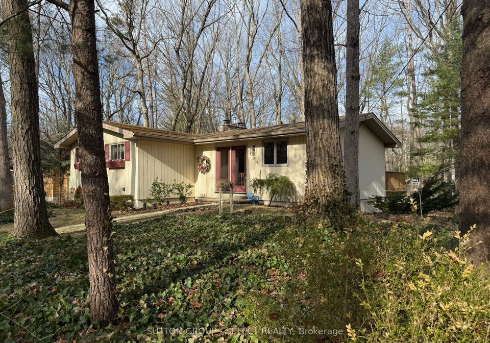 10296-pines-parkway-lambton-shores-ontario-x12862576