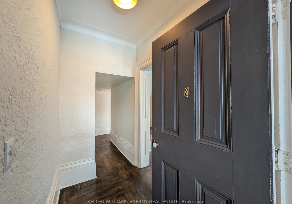 35-king-street-prince-edward-county-ontario-x12862614