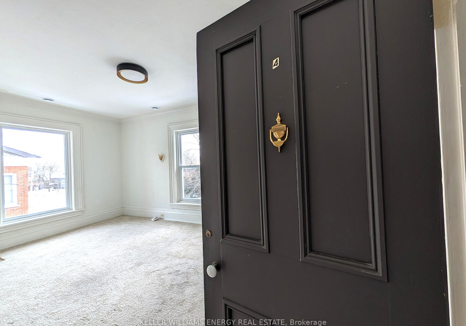 35-king-street-prince-edward-county-ontario-x12862620