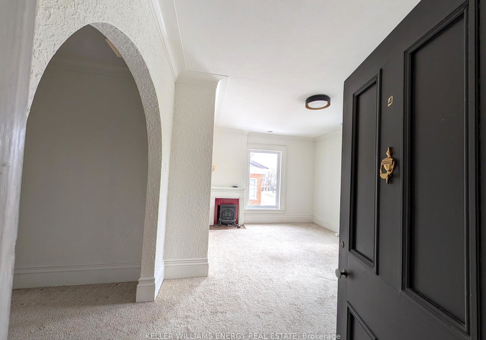 35-king-street-prince-edward-county-ontario-x12862620