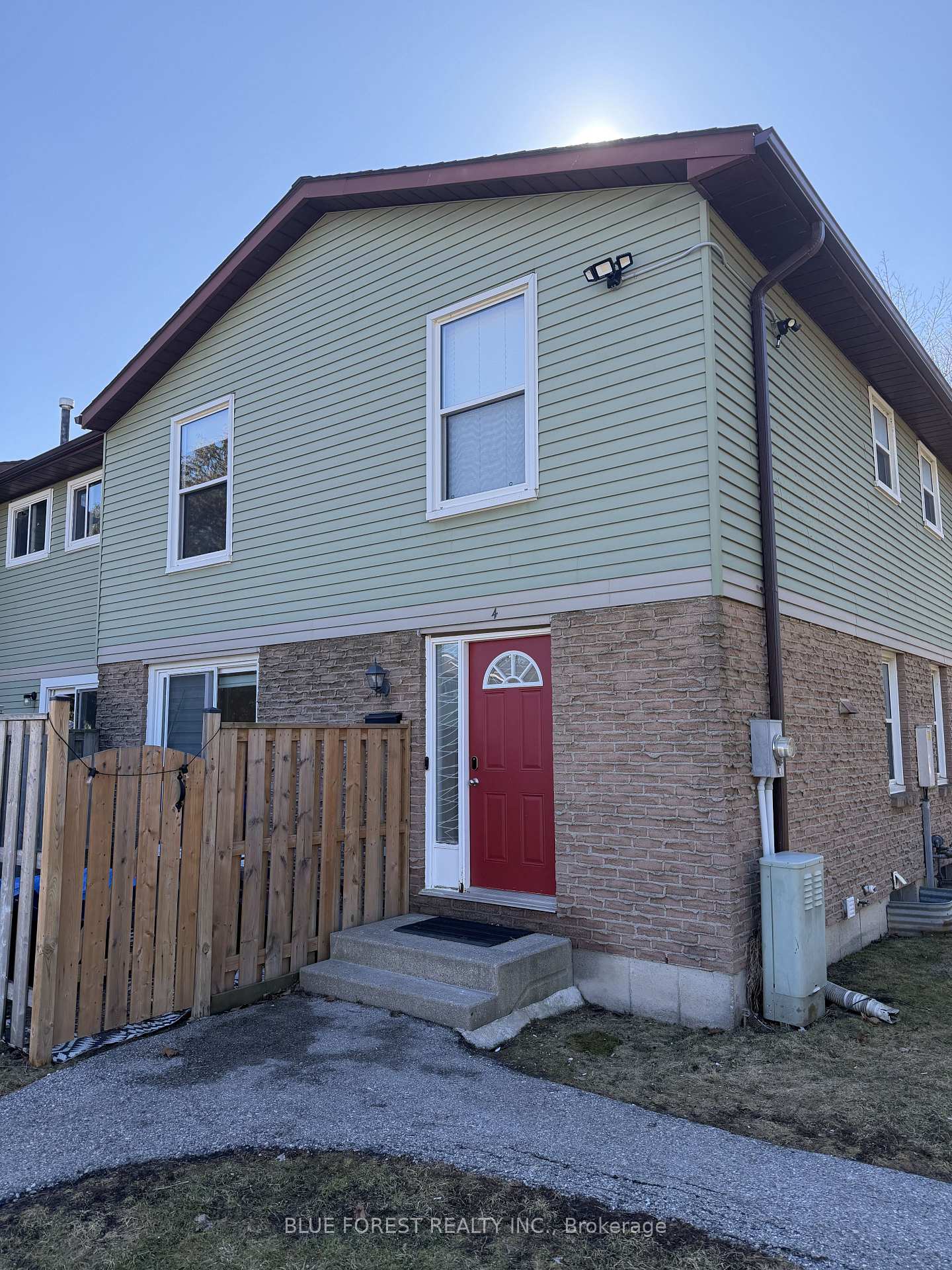 70-fiddlers-green-road-e-london-north-ontario-x12862626