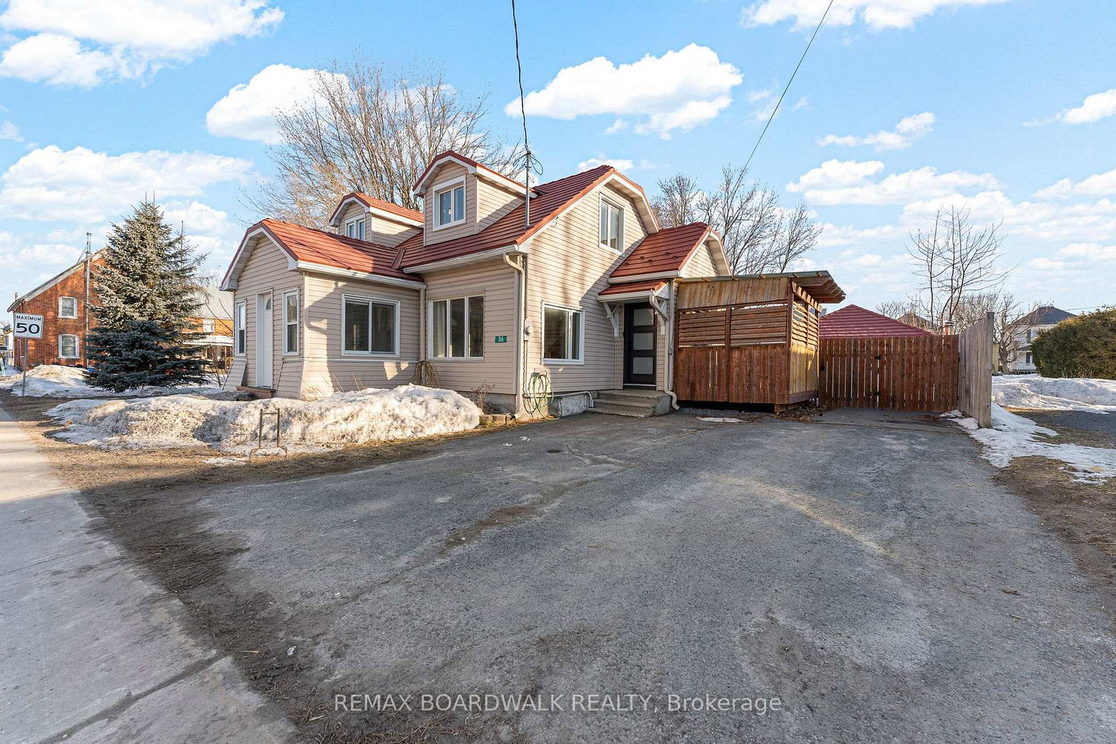 36-main-street-north-stormont-ontario-x12862918