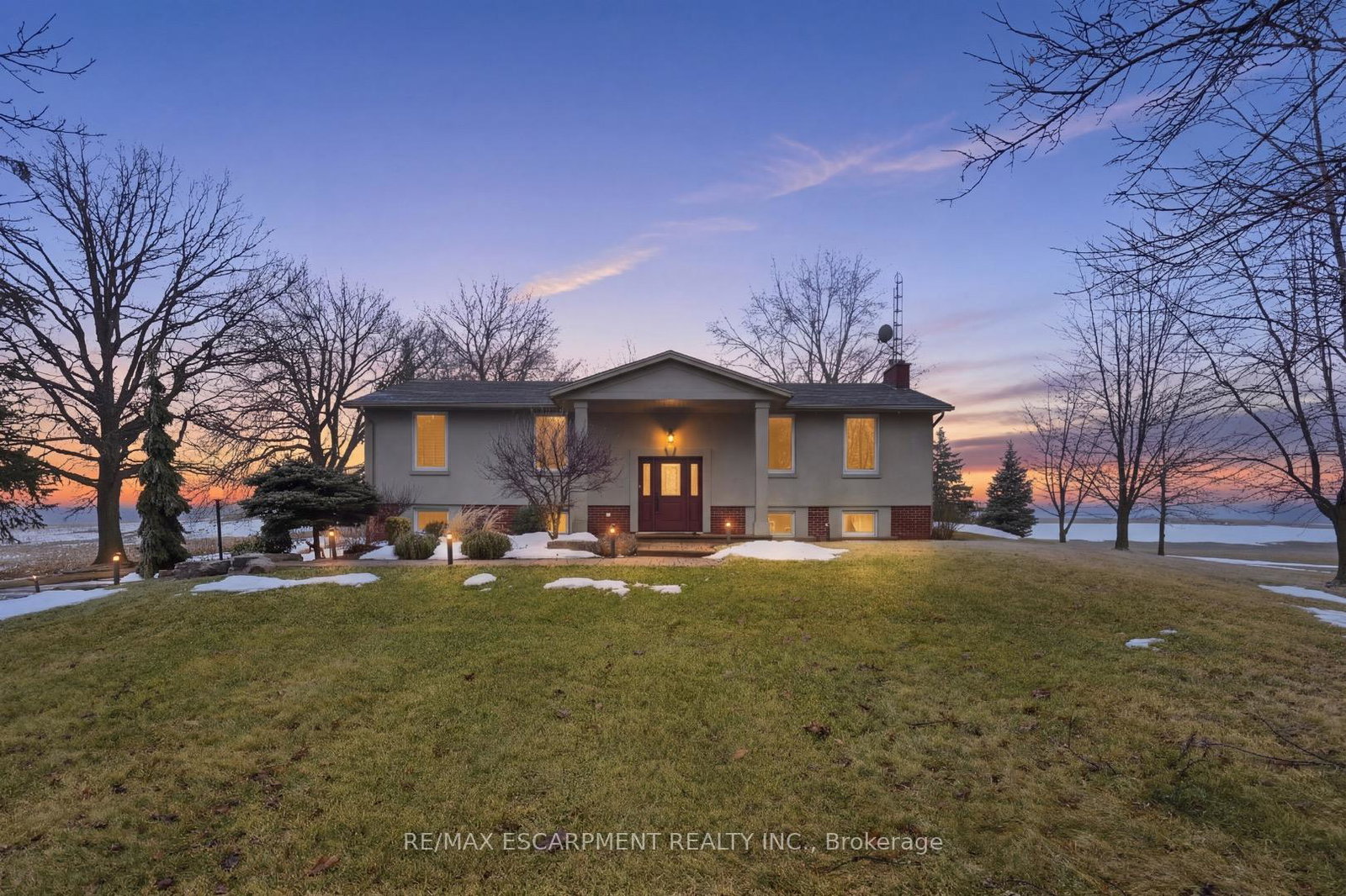 9389-chippewa-road-w-hamilton-ontario-x12862958