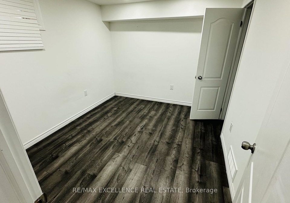 128-south-creek-drive-kitchener-ontario-x12863080