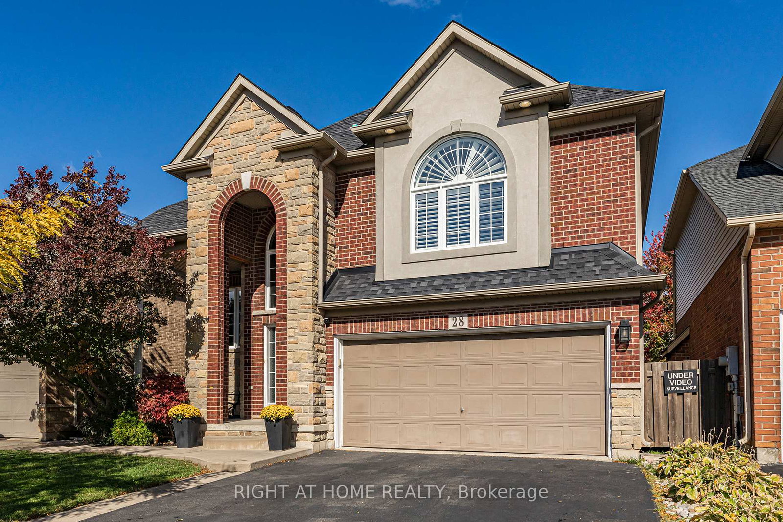 28-springbreeze-heights-w-hamilton-ontario-x12863984