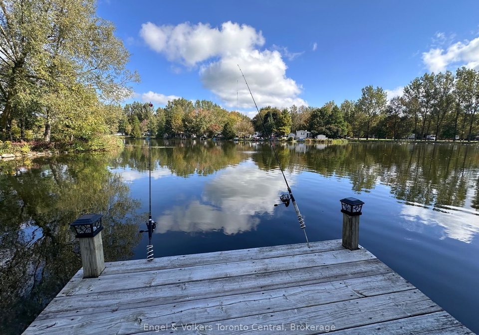7489-sideroad-5-e-wellington-north-ontario-x12863986