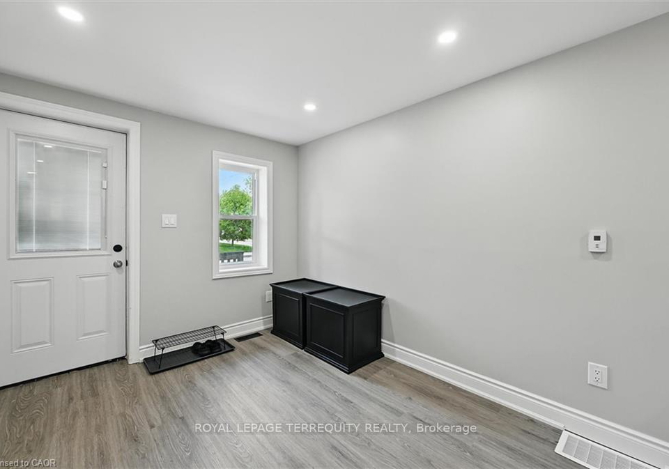 224-rosslyn-avenue-n-hamilton-ontario-x12864292