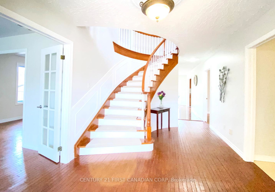 34-st-bees-place-london-north-ontario-x12864842